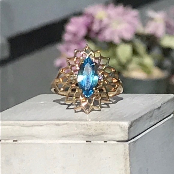 ❌❌❌SOLD❌❌❌ 10KT GENUINE BLUE TOPAZ , DIAMOND RING - Picture 5 of 15
